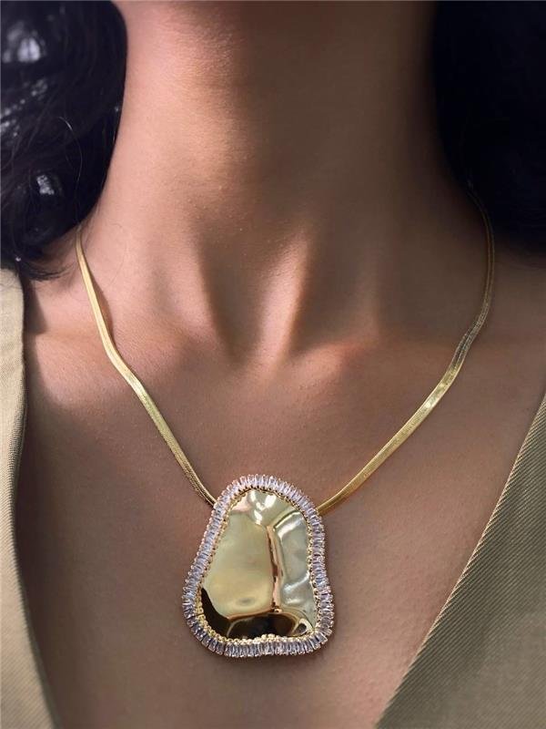 COLAR LAMINADO C/PINGENTE ORGÂNICO 47CM+5CM EXTENSOR