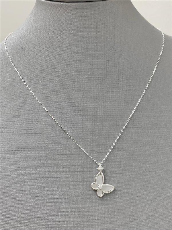 COLAR PINGENTE BORBOLETA MADRE PÉROLA