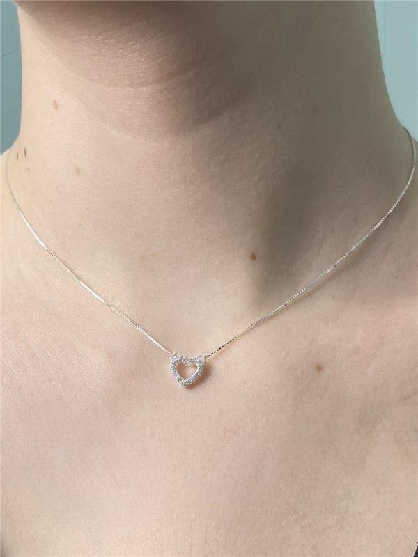 COLAR V12 C/PINGENTE CORAÇÃO VAZADO 42CM