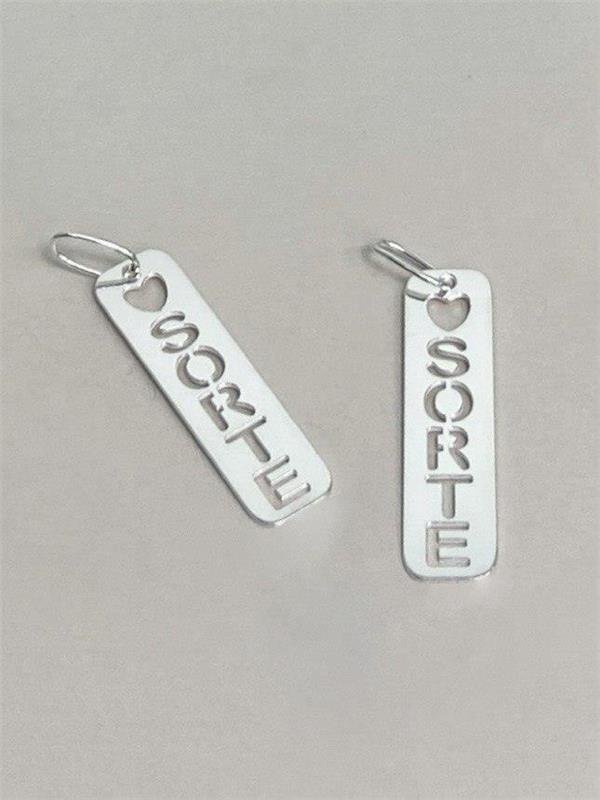 PINGENTE PLAQUINHA ESCRITA SORTE 3X8MM