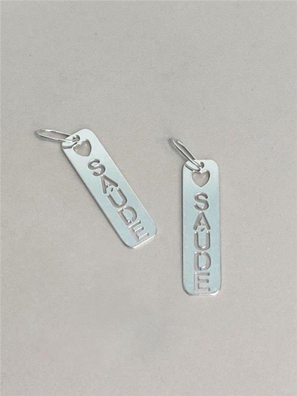 PINGENTE PLAQUINHA ESCRITA SAÚDE 3X8MM